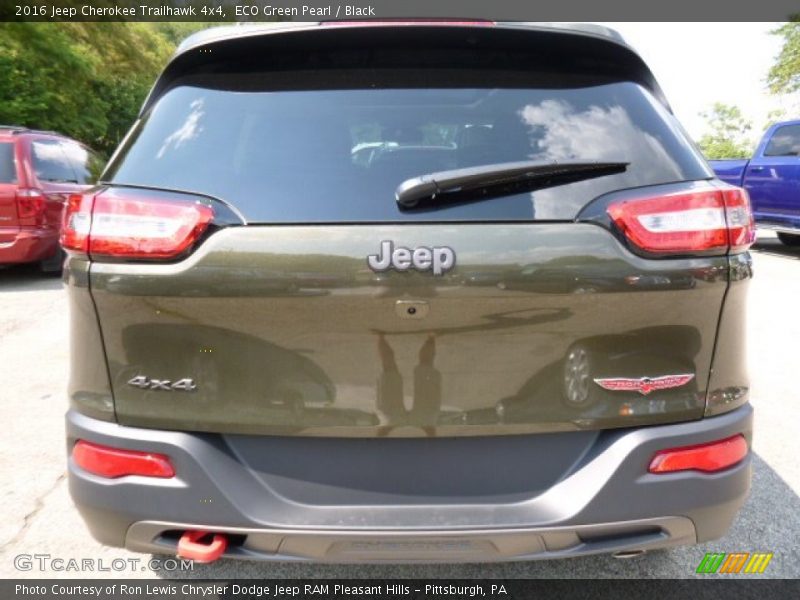 ECO Green Pearl / Black 2016 Jeep Cherokee Trailhawk 4x4