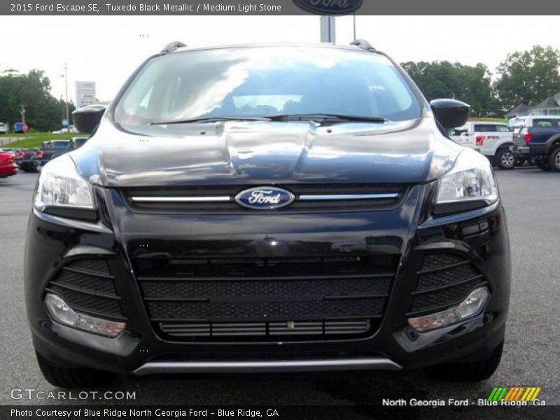 Tuxedo Black Metallic / Medium Light Stone 2015 Ford Escape SE