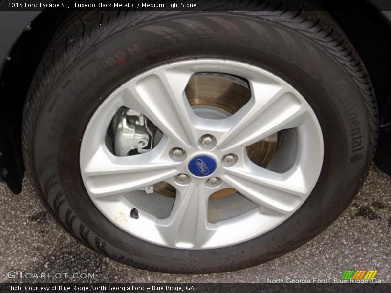 Tuxedo Black Metallic / Medium Light Stone 2015 Ford Escape SE