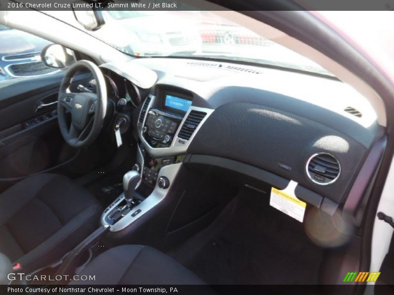 Summit White / Jet Black 2016 Chevrolet Cruze Limited LT