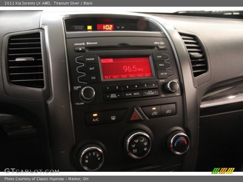 Titanium Silver / Black 2011 Kia Sorento LX AWD