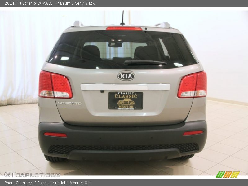 Titanium Silver / Black 2011 Kia Sorento LX AWD