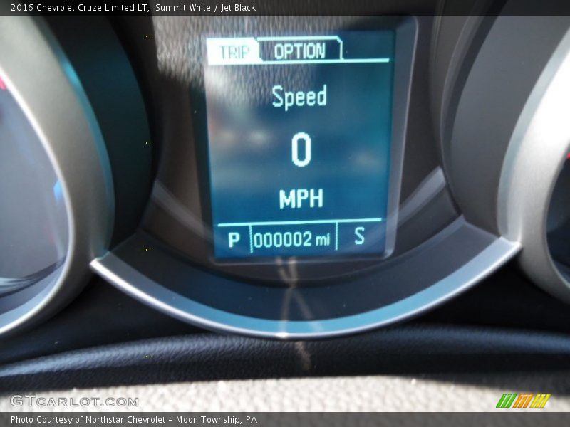 Summit White / Jet Black 2016 Chevrolet Cruze Limited LT