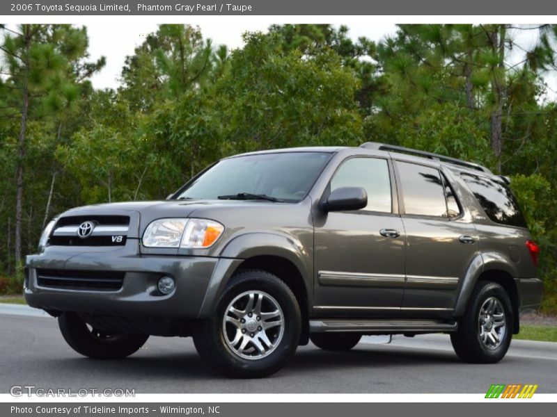 Front 3/4 View of 2006 Sequoia Limited