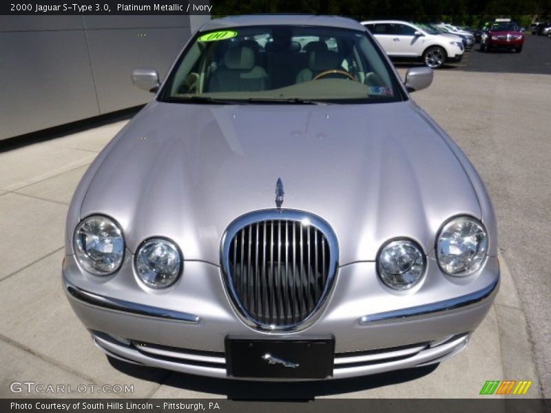 Platinum Metallic / Ivory 2000 Jaguar S-Type 3.0