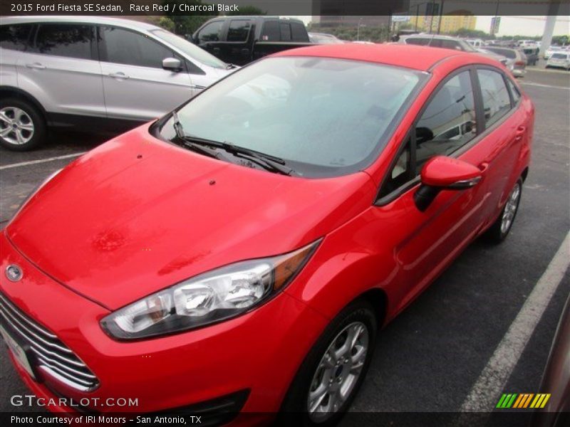 Race Red / Charcoal Black 2015 Ford Fiesta SE Sedan