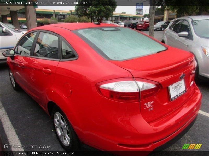 Race Red / Charcoal Black 2015 Ford Fiesta SE Sedan