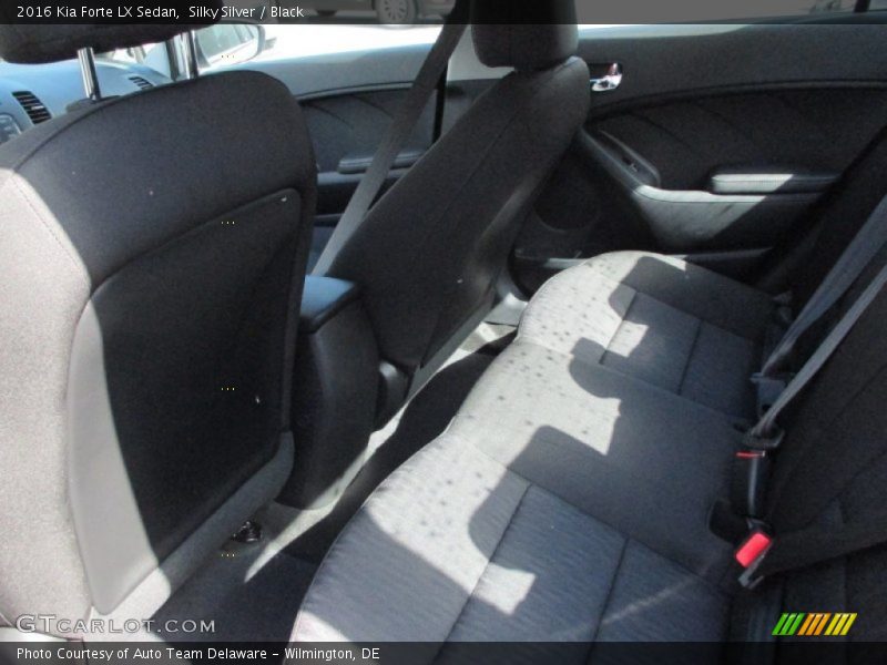 Silky Silver / Black 2016 Kia Forte LX Sedan