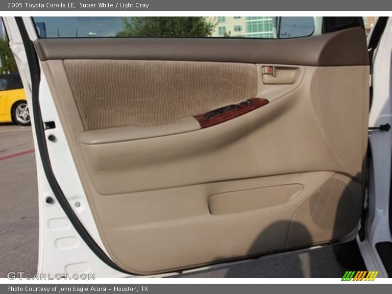 Super White / Light Gray 2005 Toyota Corolla LE