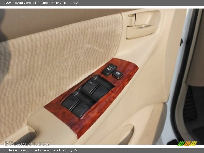 Super White / Light Gray 2005 Toyota Corolla LE
