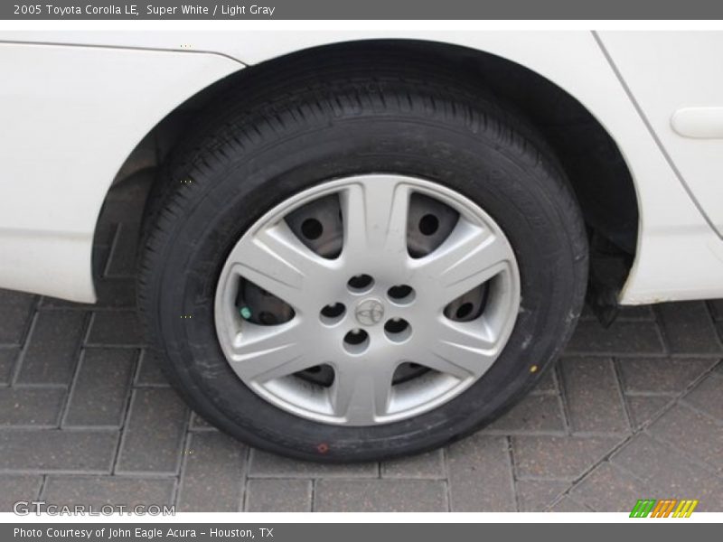 Super White / Light Gray 2005 Toyota Corolla LE