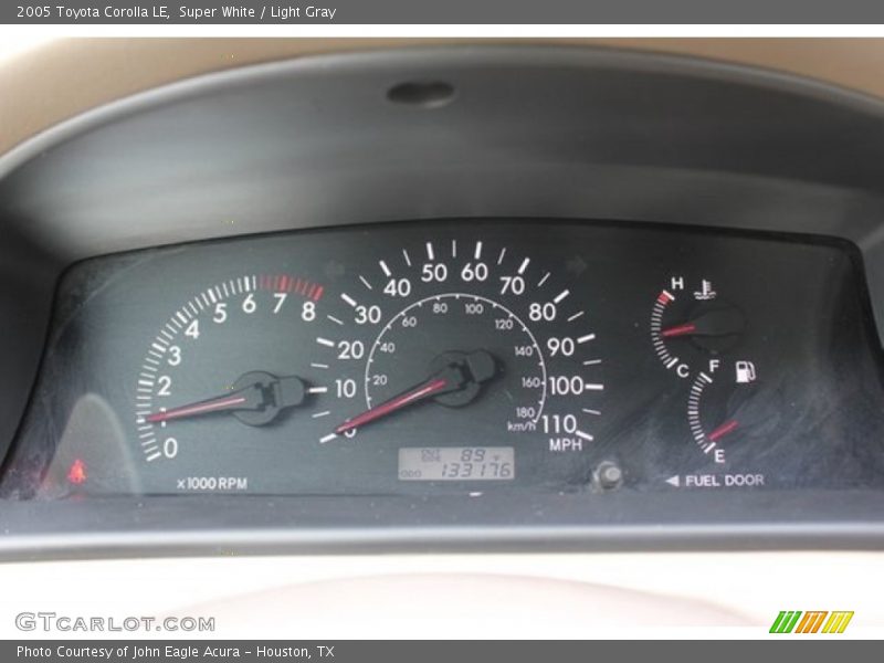 Super White / Light Gray 2005 Toyota Corolla LE