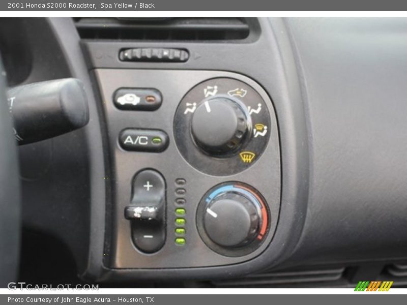 Controls of 2001 S2000 Roadster