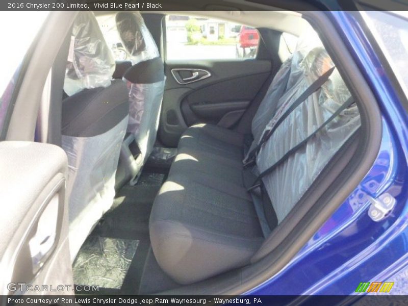Vivid Blue Pearl / Black 2016 Chrysler 200 Limited