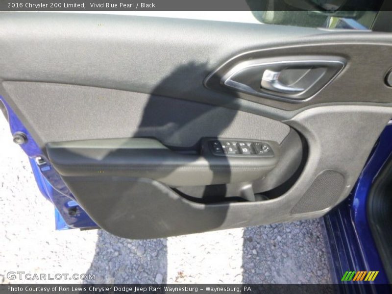 Vivid Blue Pearl / Black 2016 Chrysler 200 Limited