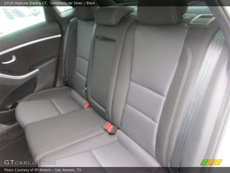 Symphony Air Silver / Black 2016 Hyundai Elantra GT
