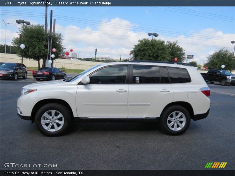 Blizzard White Pearl / Sand Beige 2013 Toyota Highlander SE