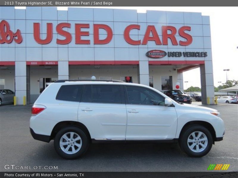 Blizzard White Pearl / Sand Beige 2013 Toyota Highlander SE