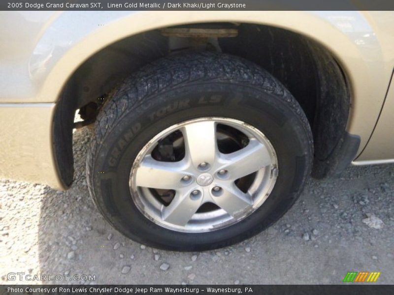 Linen Gold Metallic / Dark Khaki/Light Graystone 2005 Dodge Grand Caravan SXT