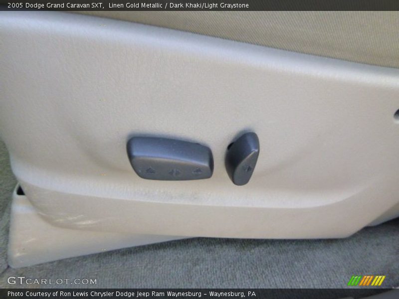 Linen Gold Metallic / Dark Khaki/Light Graystone 2005 Dodge Grand Caravan SXT