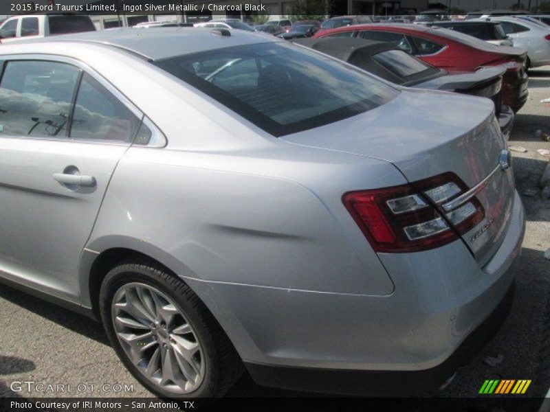 Ingot Silver Metallic / Charcoal Black 2015 Ford Taurus Limited