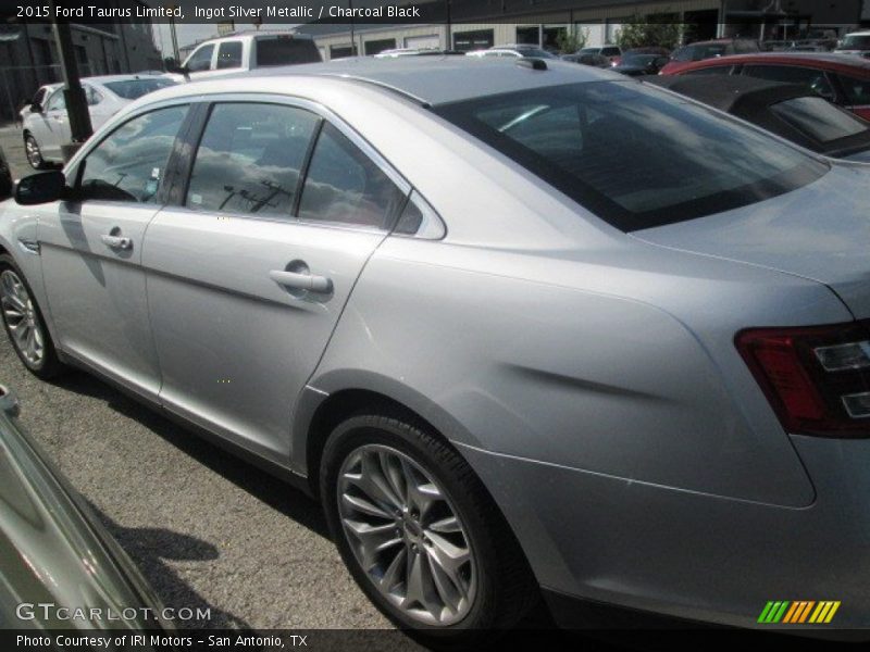 Ingot Silver Metallic / Charcoal Black 2015 Ford Taurus Limited