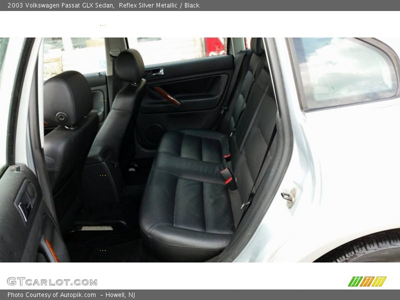 Reflex Silver Metallic / Black 2003 Volkswagen Passat GLX Sedan