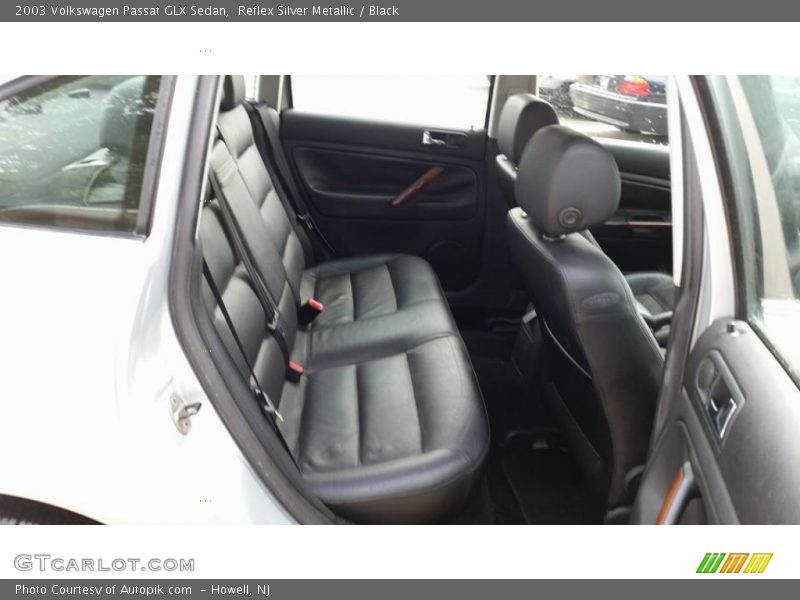 Reflex Silver Metallic / Black 2003 Volkswagen Passat GLX Sedan