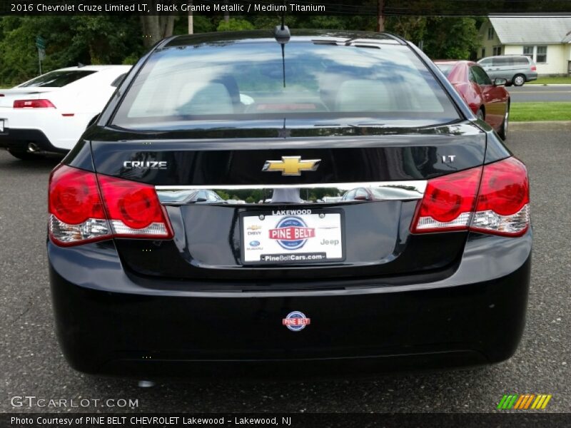 Black Granite Metallic / Medium Titanium 2016 Chevrolet Cruze Limited LT