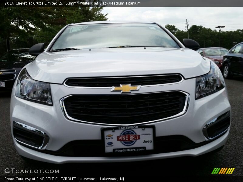 Summit White / Jet Black/Medium Titanium 2016 Chevrolet Cruze Limited LS