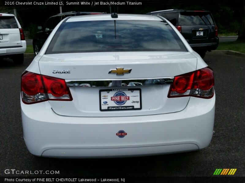 Summit White / Jet Black/Medium Titanium 2016 Chevrolet Cruze Limited LS