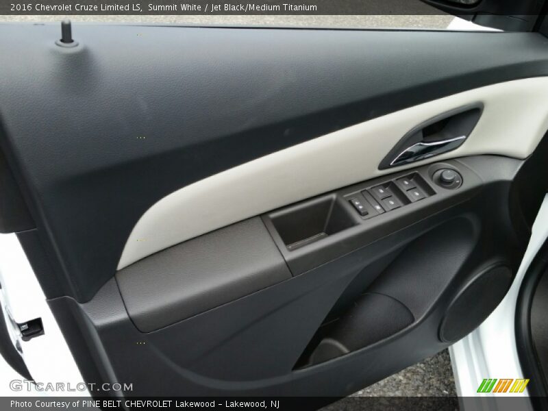 Summit White / Jet Black/Medium Titanium 2016 Chevrolet Cruze Limited LS