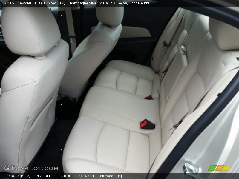 Champagne Silver Metallic / Cocoa/Light Neutral 2016 Chevrolet Cruze Limited LTZ