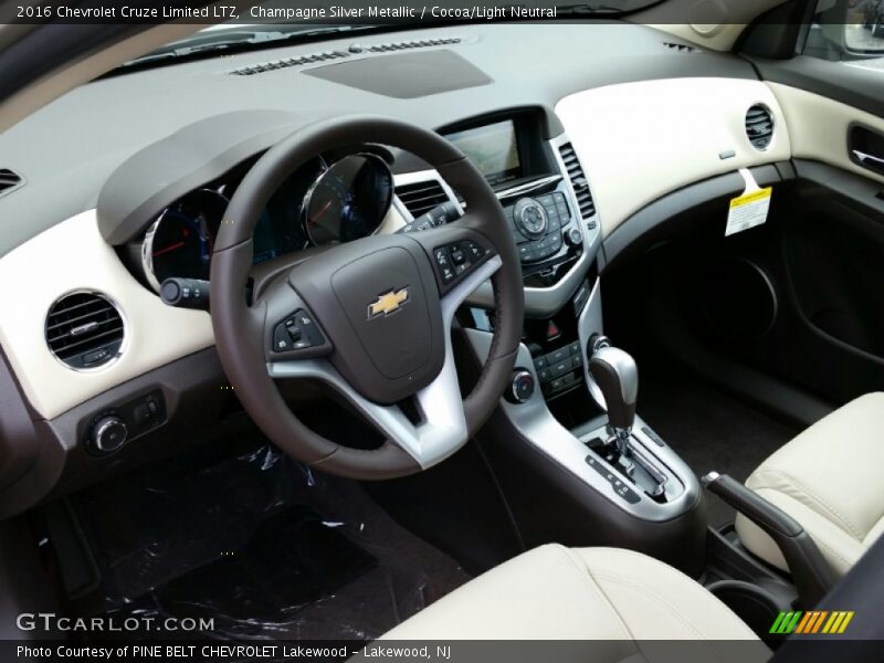 Champagne Silver Metallic / Cocoa/Light Neutral 2016 Chevrolet Cruze Limited LTZ
