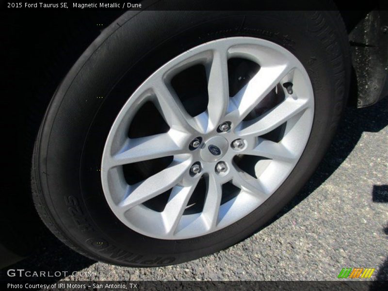 Magnetic Metallic / Dune 2015 Ford Taurus SE