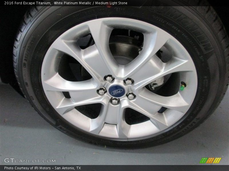 White Platinum Metallic / Medium Light Stone 2016 Ford Escape Titanium