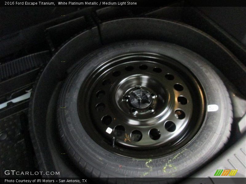 White Platinum Metallic / Medium Light Stone 2016 Ford Escape Titanium