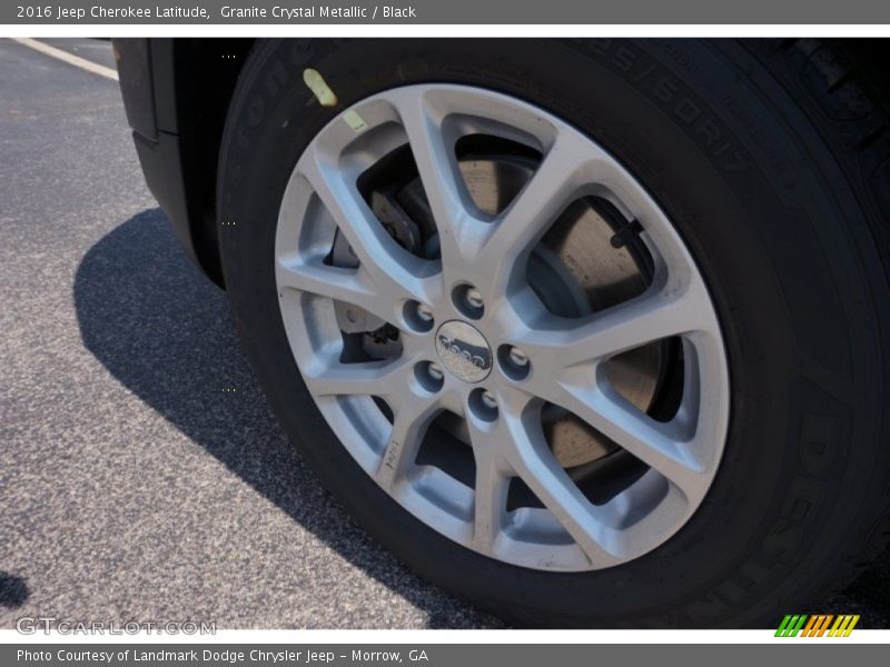 Granite Crystal Metallic / Black 2016 Jeep Cherokee Latitude