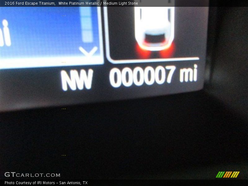 White Platinum Metallic / Medium Light Stone 2016 Ford Escape Titanium