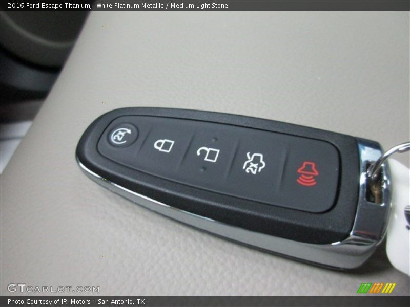 White Platinum Metallic / Medium Light Stone 2016 Ford Escape Titanium
