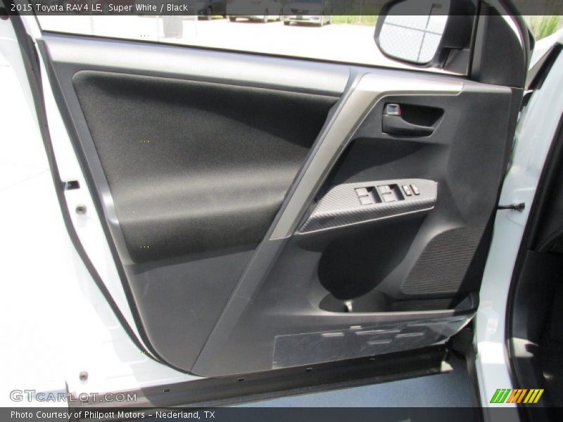 Super White / Black 2015 Toyota RAV4 LE