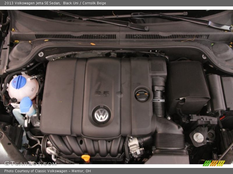 Black Uni / Cornsilk Beige 2013 Volkswagen Jetta SE Sedan