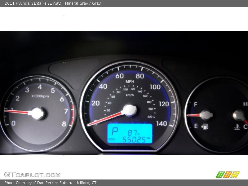 Mineral Gray / Gray 2011 Hyundai Santa Fe SE AWD