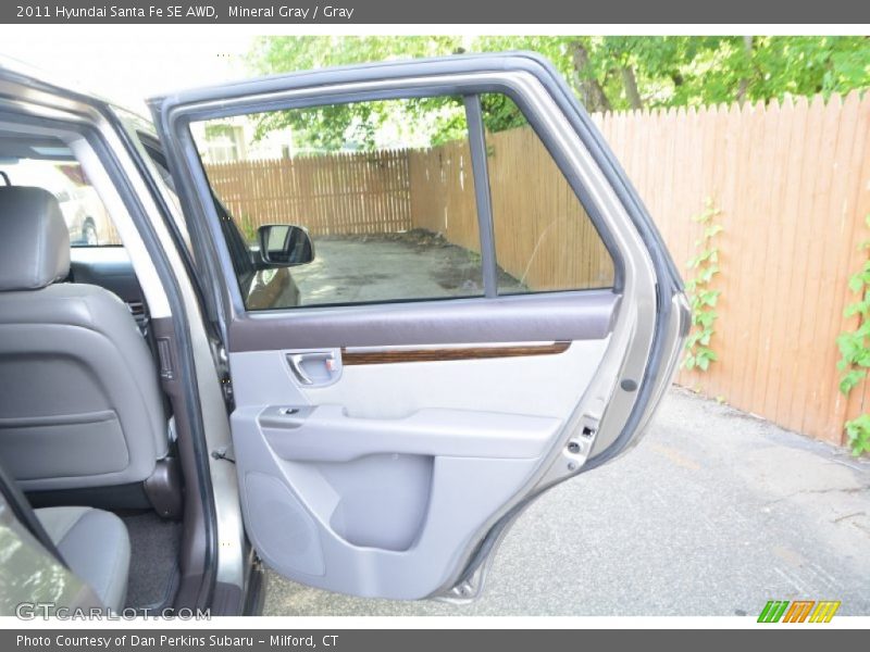 Mineral Gray / Gray 2011 Hyundai Santa Fe SE AWD