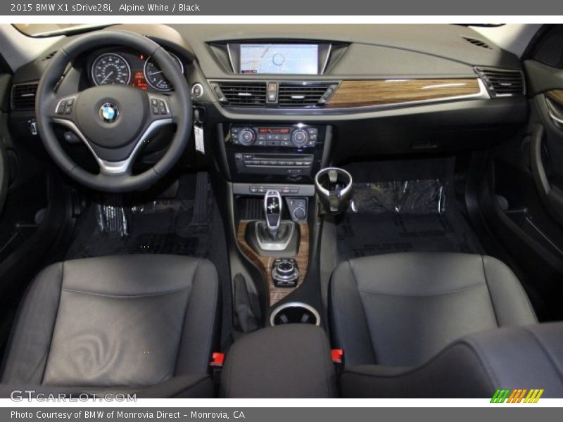 Alpine White / Black 2015 BMW X1 sDrive28i