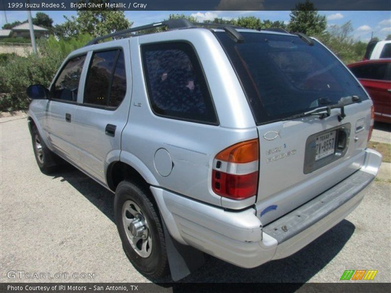 Bright Silver Metallic / Gray 1999 Isuzu Rodeo S