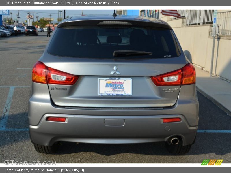 Cool Silver Metallic / Black 2011 Mitsubishi Outlander Sport SE 4WD