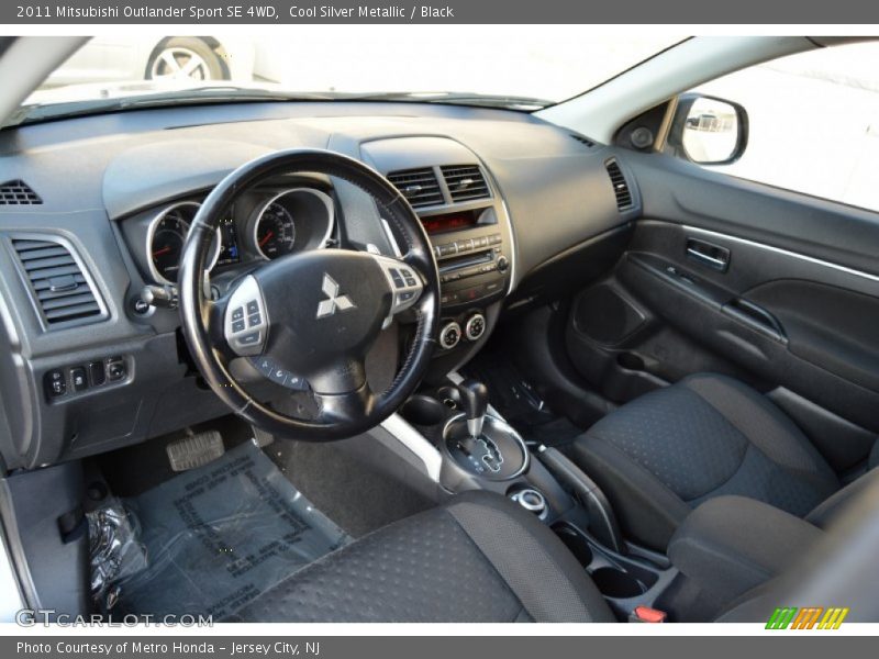 Cool Silver Metallic / Black 2011 Mitsubishi Outlander Sport SE 4WD