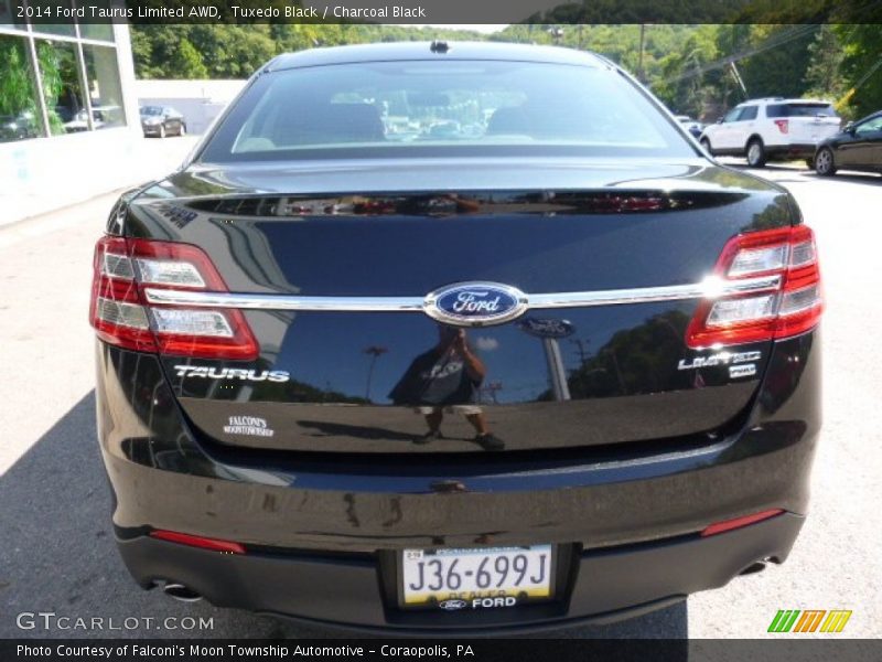 Tuxedo Black / Charcoal Black 2014 Ford Taurus Limited AWD