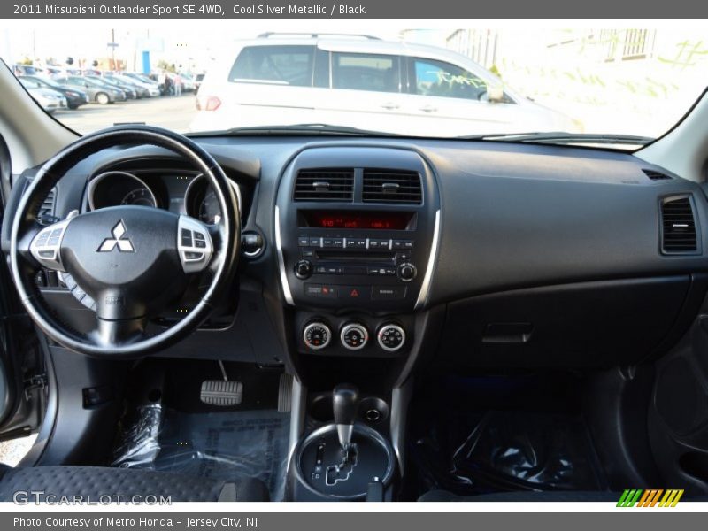Cool Silver Metallic / Black 2011 Mitsubishi Outlander Sport SE 4WD
